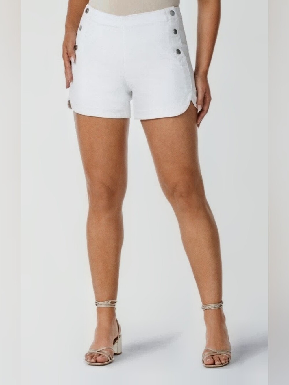 sofia by sofia vergara White High-Waist Sailor Button Shorts NWT